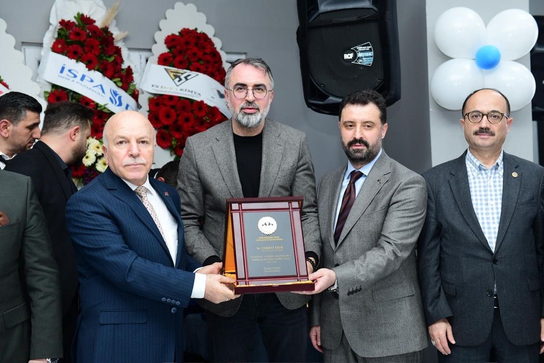 Dayanışmanın, hemşehriliğin ve kardeşliğin adresi olan güzel bir açılışta bir aradaydık.