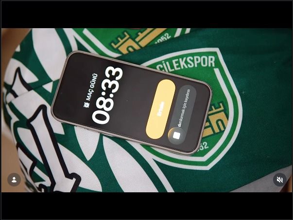 Yollar bizim!  Ses bizim!